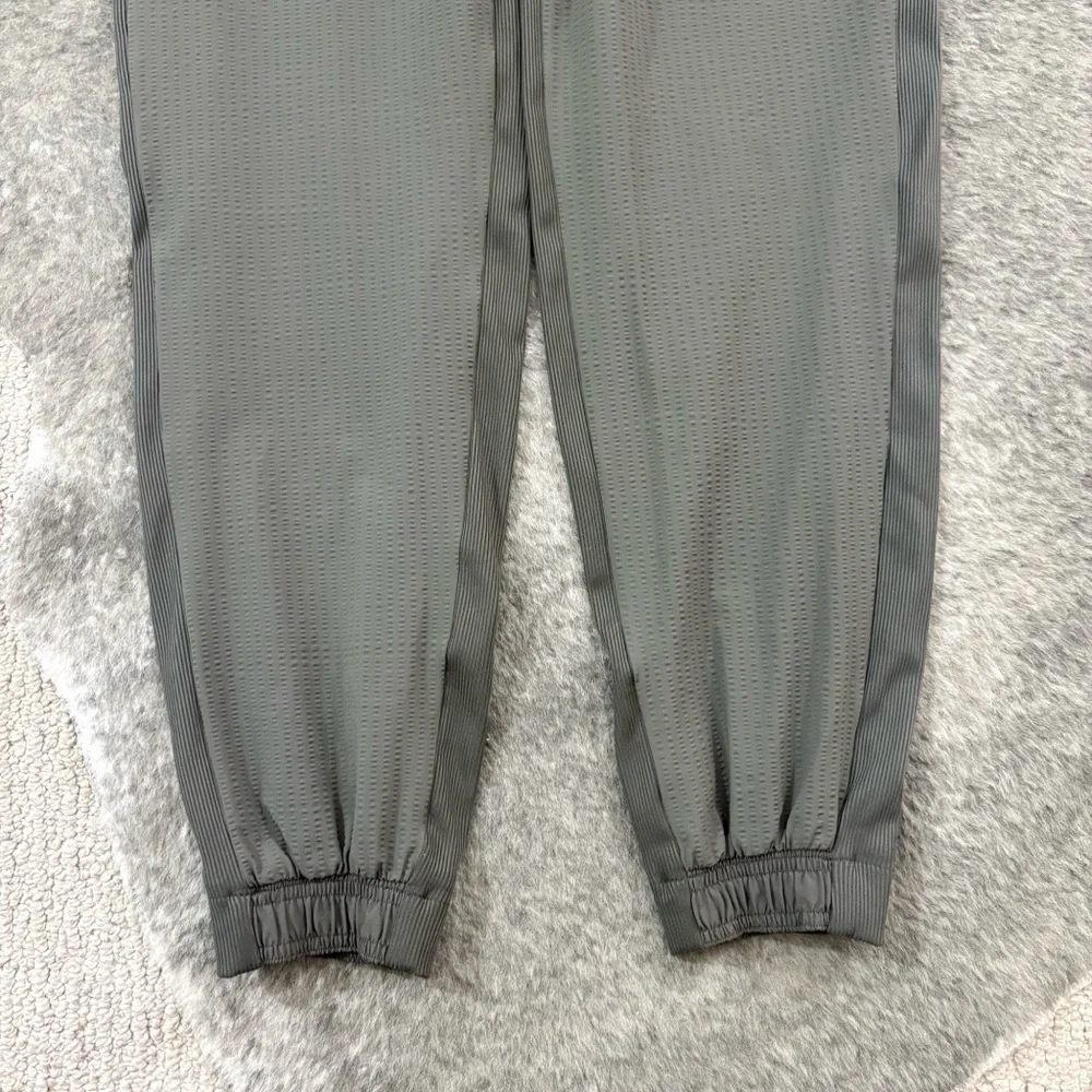 Athleta Textured Brooklyn Jogger Pants - Picture 5 of 12